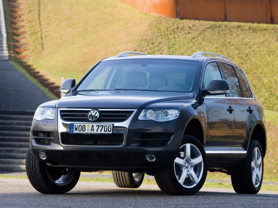  Volkswagen Touareg Individual 2007 года  (фото 15 из 22)